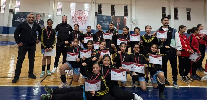 K�zlar�m�zla gururland�k